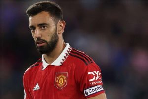 برونو فرنانديز يرد على عروض الدوري السعودي